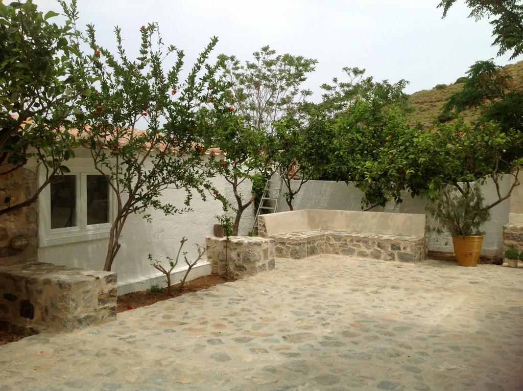 Kiki'S Houses Vlichos İdra Dış mekan fotoğraf